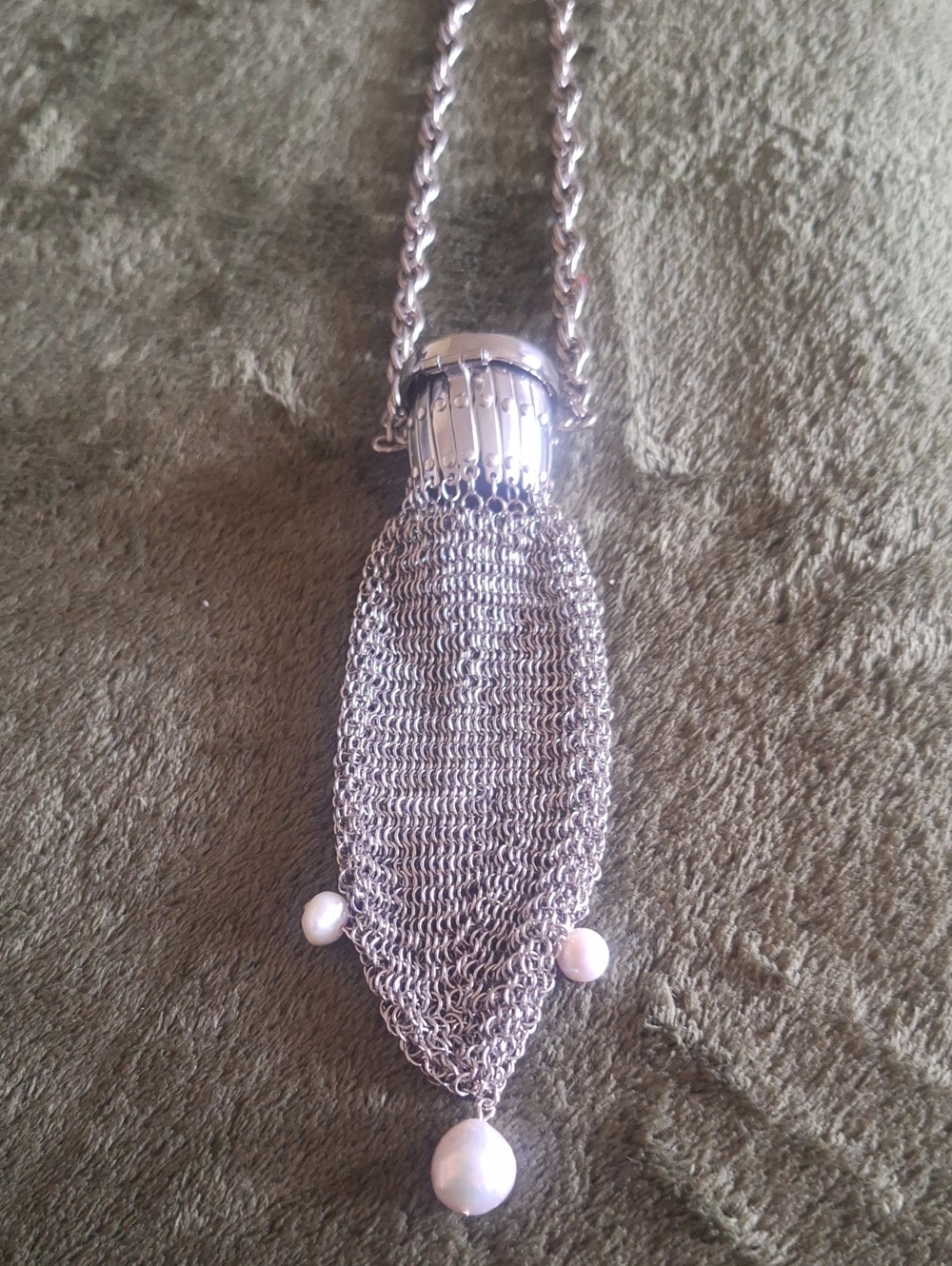 Vintage-Inspired New Silver Mesh Mini Purse with Pearls
